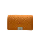 carteira-laranja-valentino
